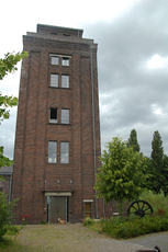 Schachtturm Rote Fuhr.jpg